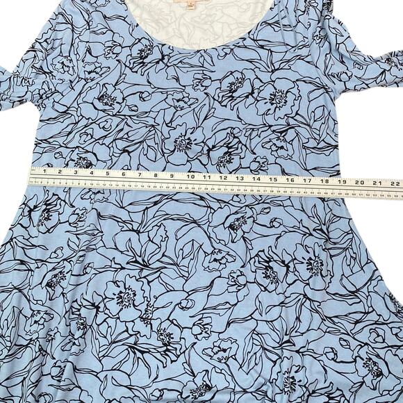 Philosophy NWT Light Blue Black Floral Asymmetric Tunic Knit Top SZ L - Picture 8 of 10